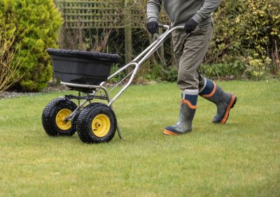 Yard Fertilization in Honolulu, HI